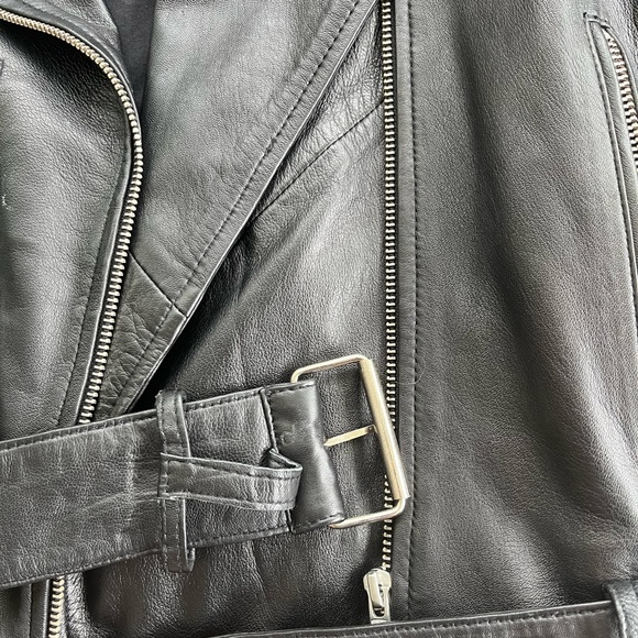 100% leather biker-style jacket, near-perfect condition - Picture 6 of 12